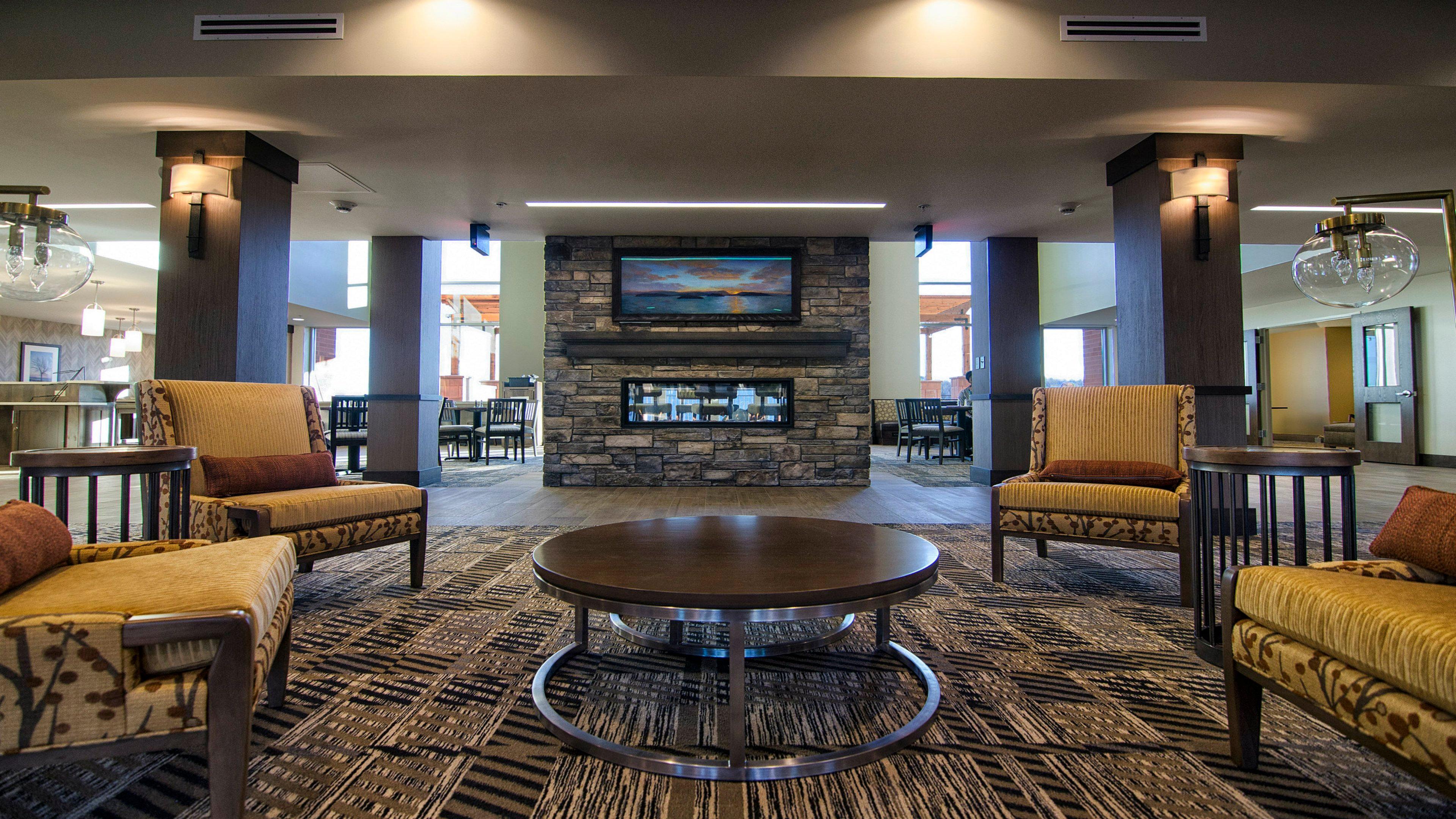 Staybridge Suites Marquette By Ihg Esterno foto