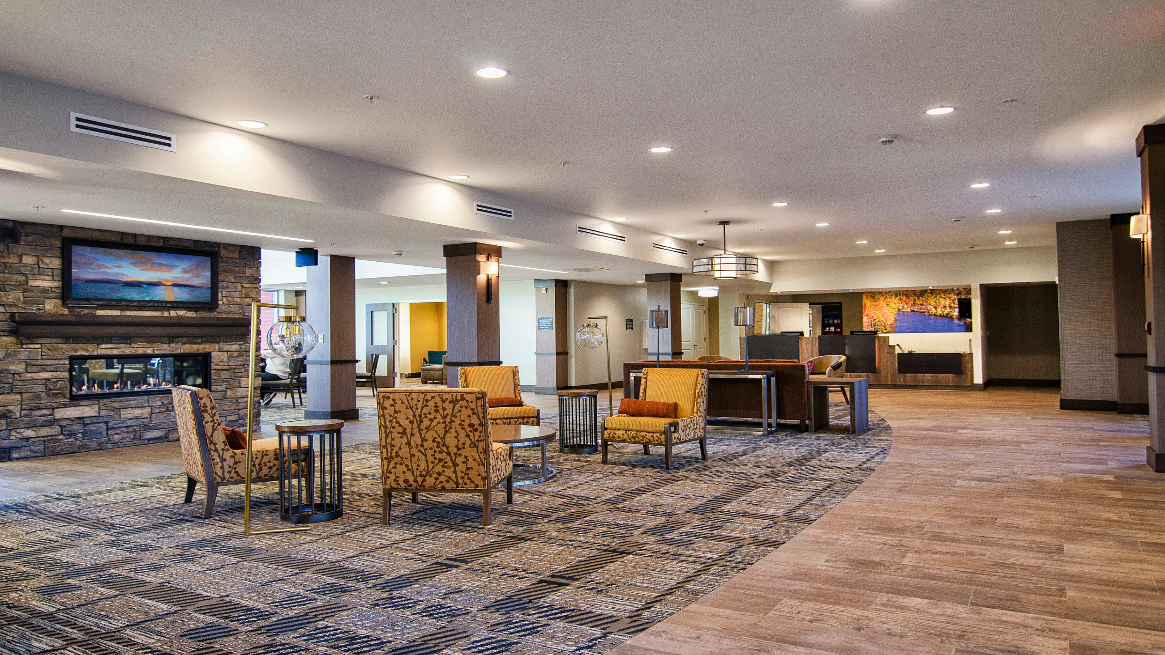 Staybridge Suites Marquette By Ihg Esterno foto